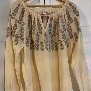 L/S Embroidered 3/4 Sleeve Blouse